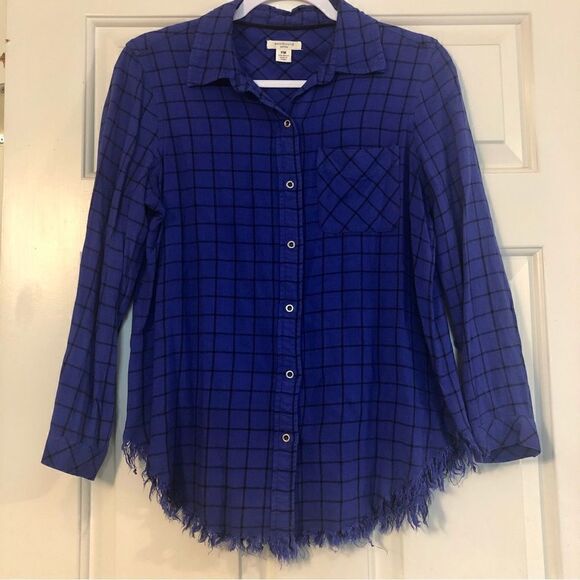 Westbound Tops - Westbound Blue and Black Plaid Long-sleeved Button-up Size PM
